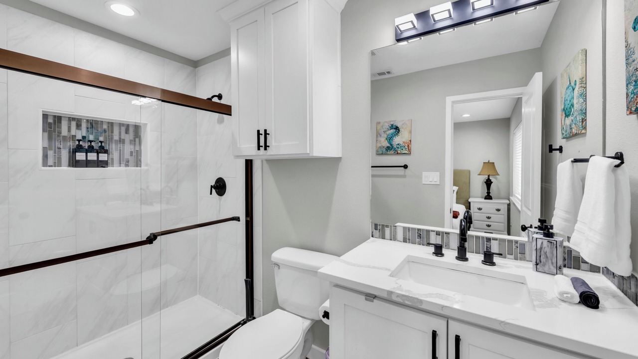 Photo of Bathroom in Allen