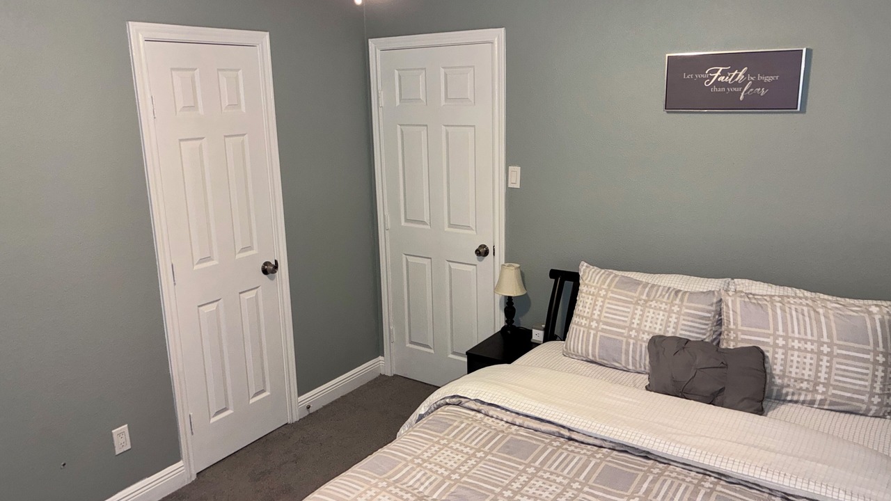 Photo of Bedroom in Humble