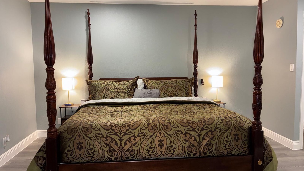 Photo of Bedroom in Humble