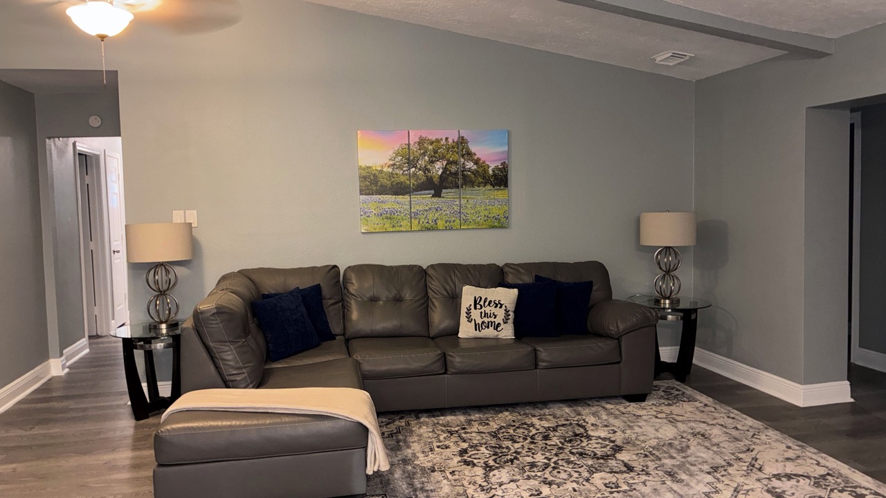 Photo of Livingroom in Humble