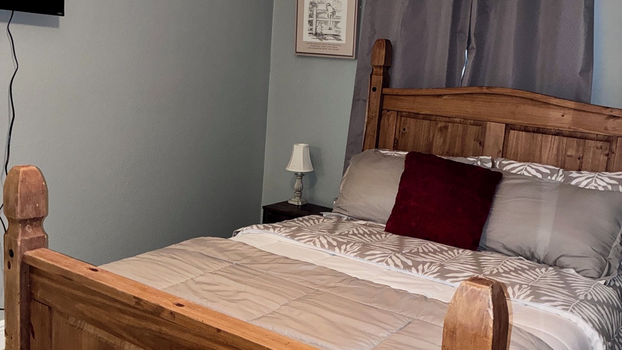 Photo of Bedroom in Humble