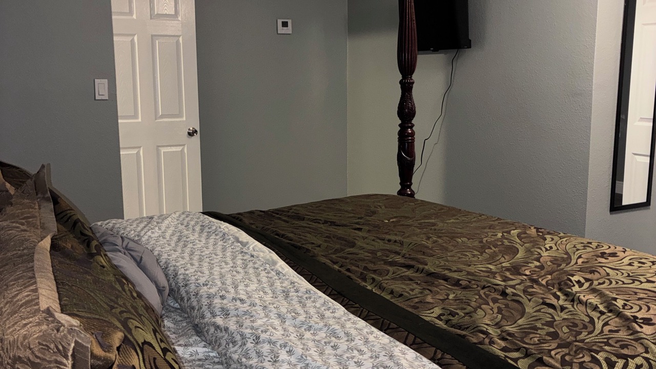 Photo of Bedroom in Humble