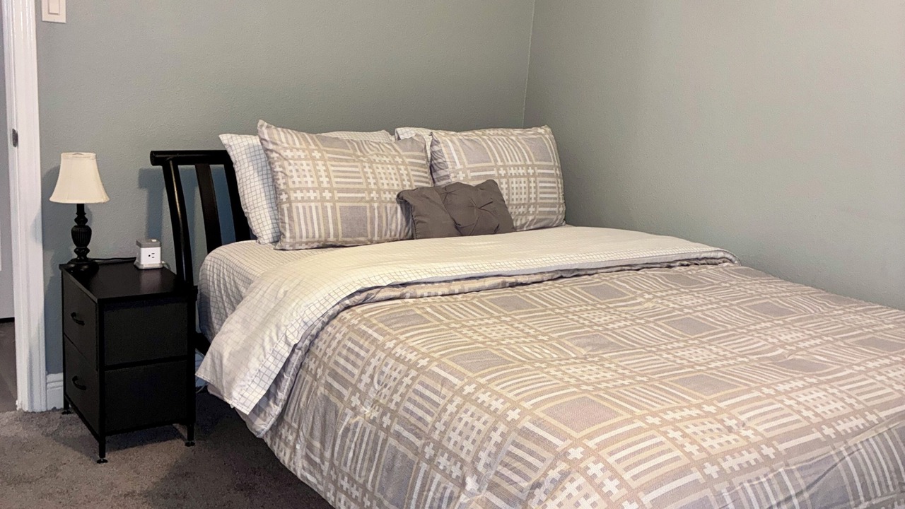 Photo of Bedroom in Humble
