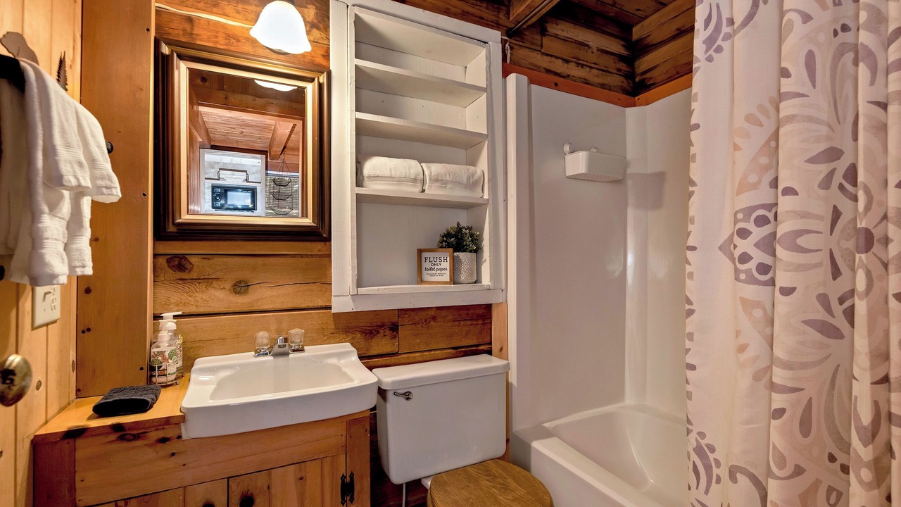 Photo of Bathroom in Tiger