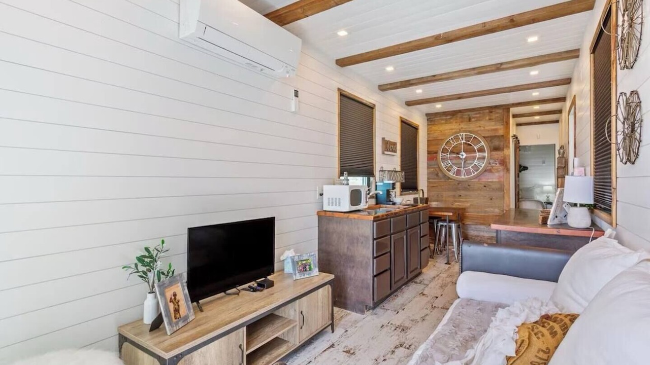 Photo of Livingroom in China Spring
