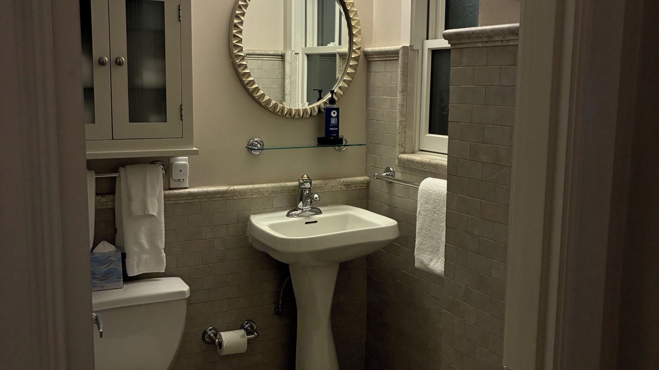 Photo of Bathroom in West Queen Anne