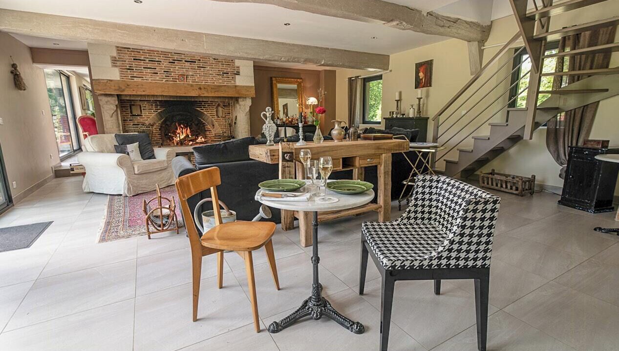 Photo of Livingroom in Yebleron