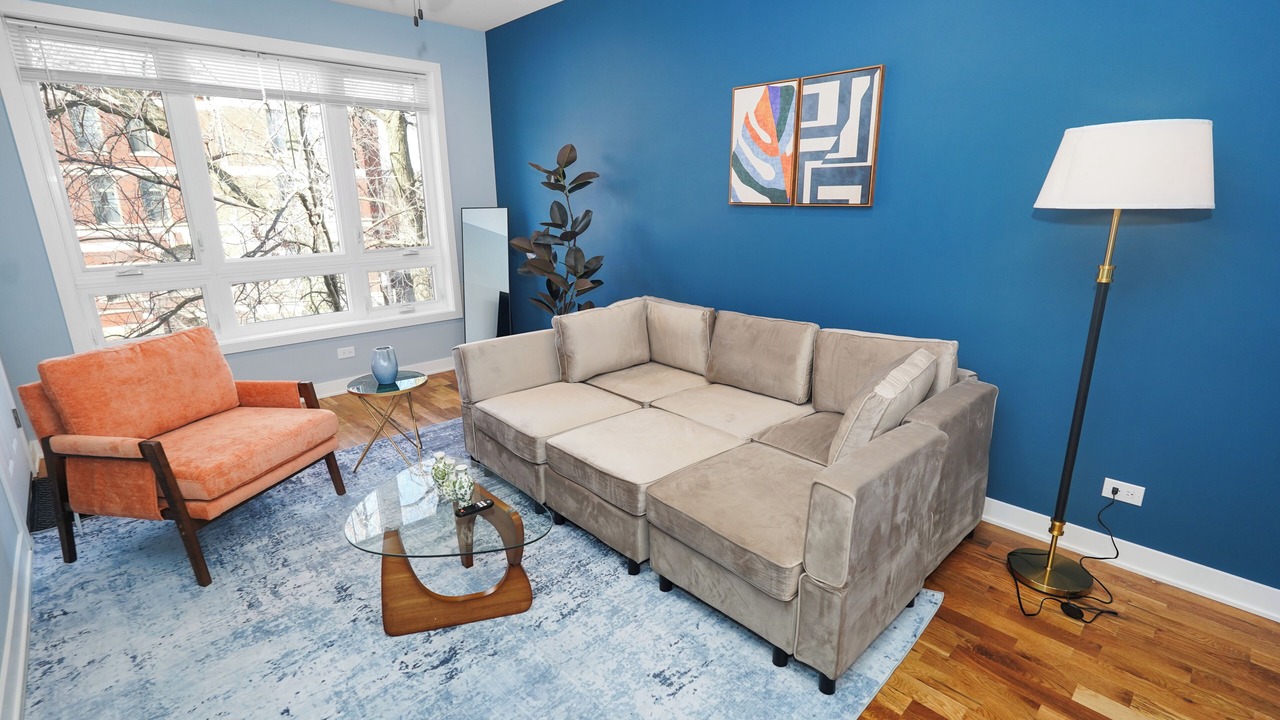 Photo of Livingroom in East Garfield Park