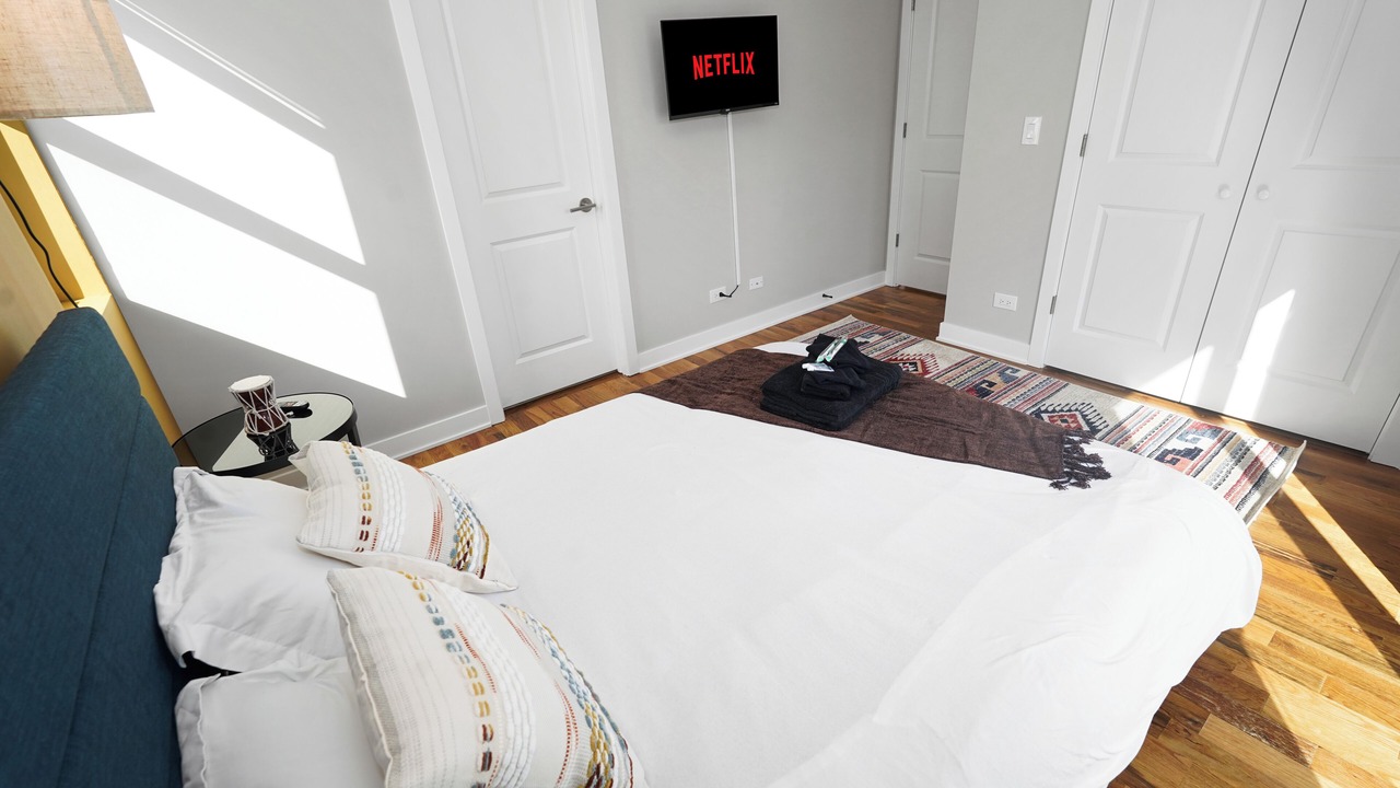 Photo of Bedroom in East Garfield Park