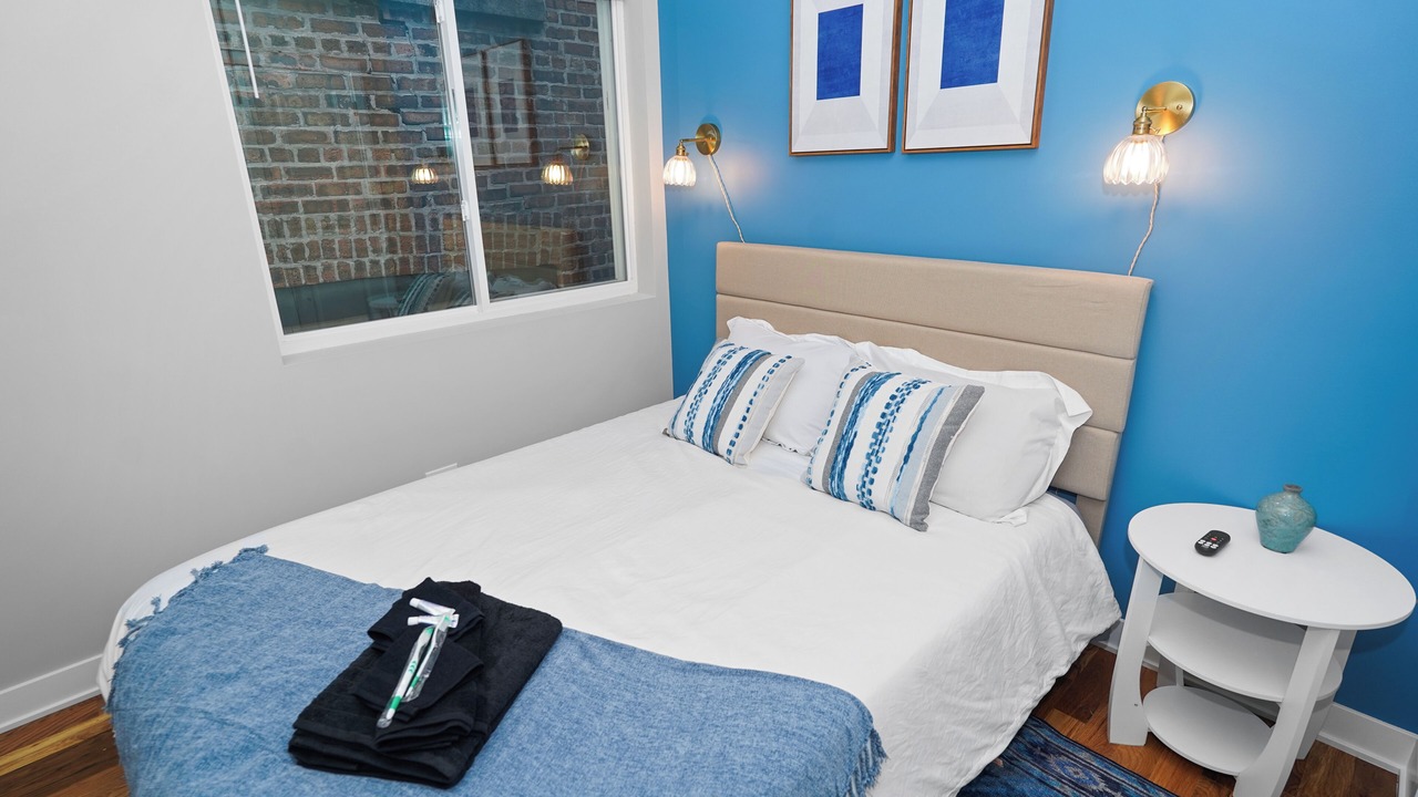 Photo of Bedroom in East Garfield Park