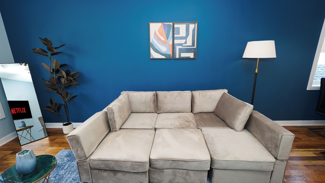 Photo of Livingroom in East Garfield Park