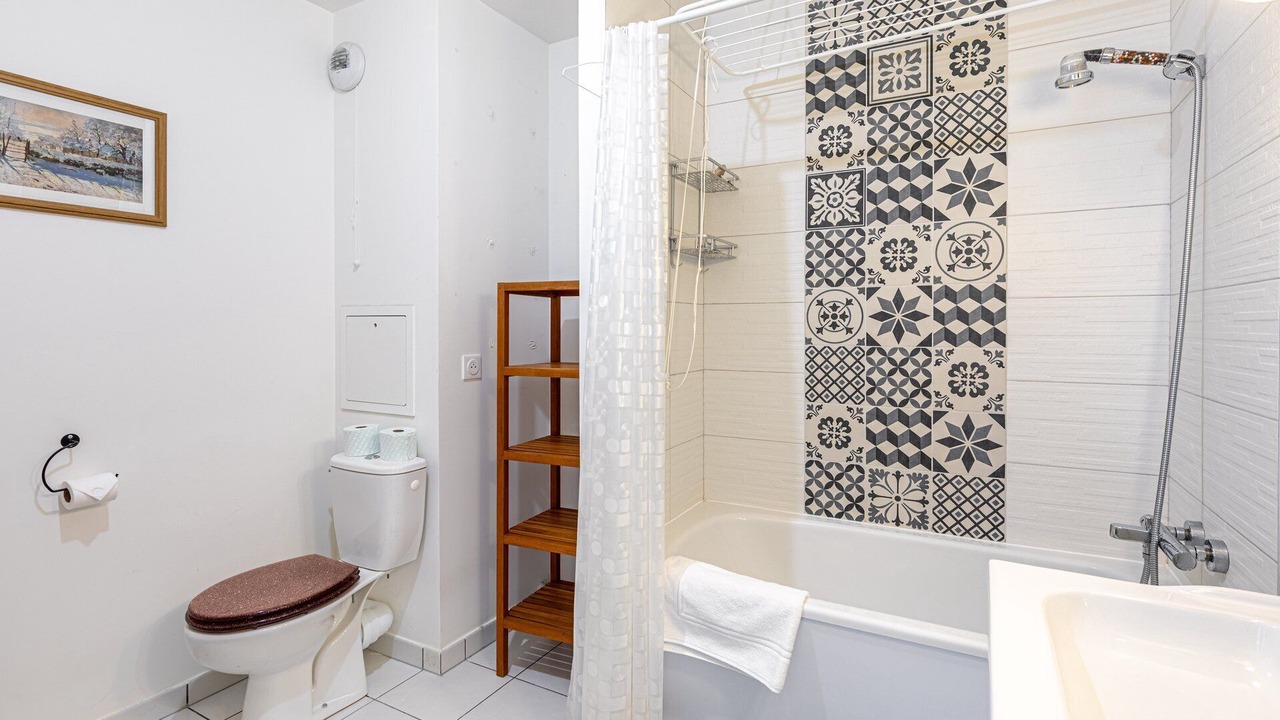 Photo of Bathroom in Noisy-le-Grand