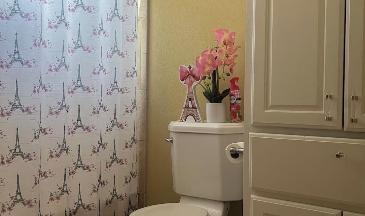 Photo of Bathroom in Buda