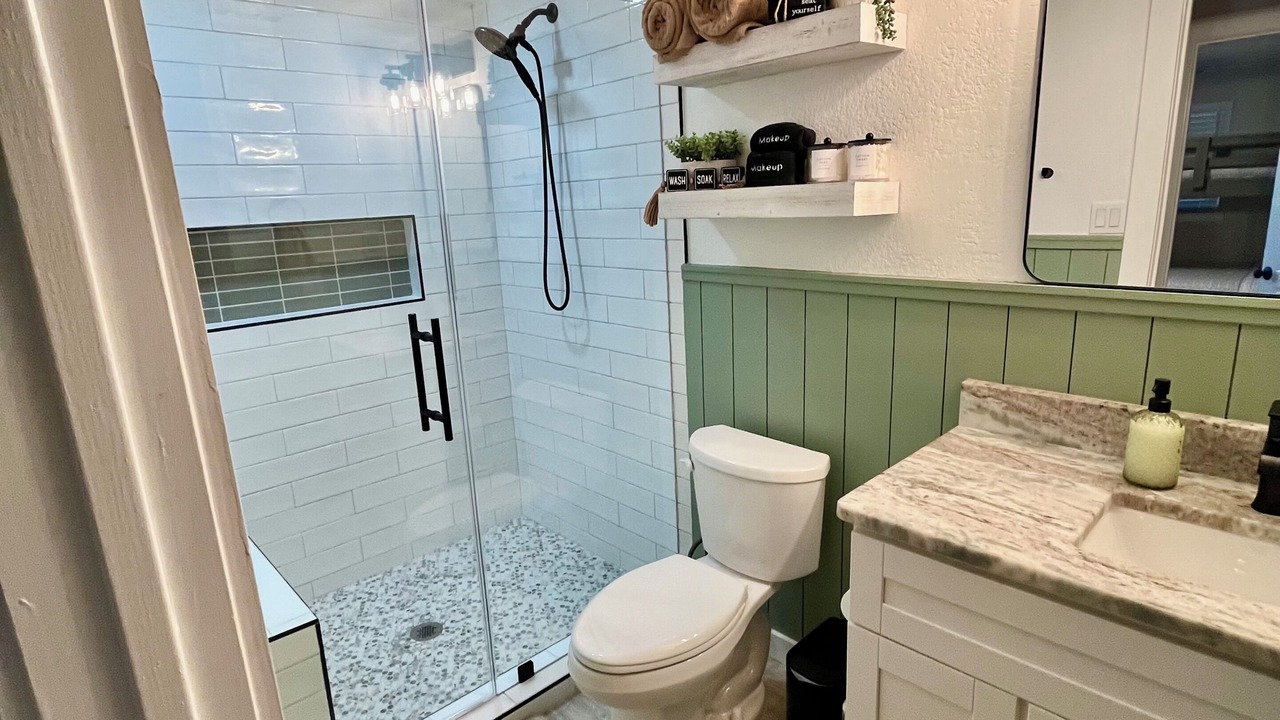 Photo of Bathroom in La Vernia