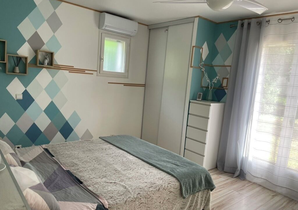 Photo of Bedroom in Saint-Saturnin-les-Avignon