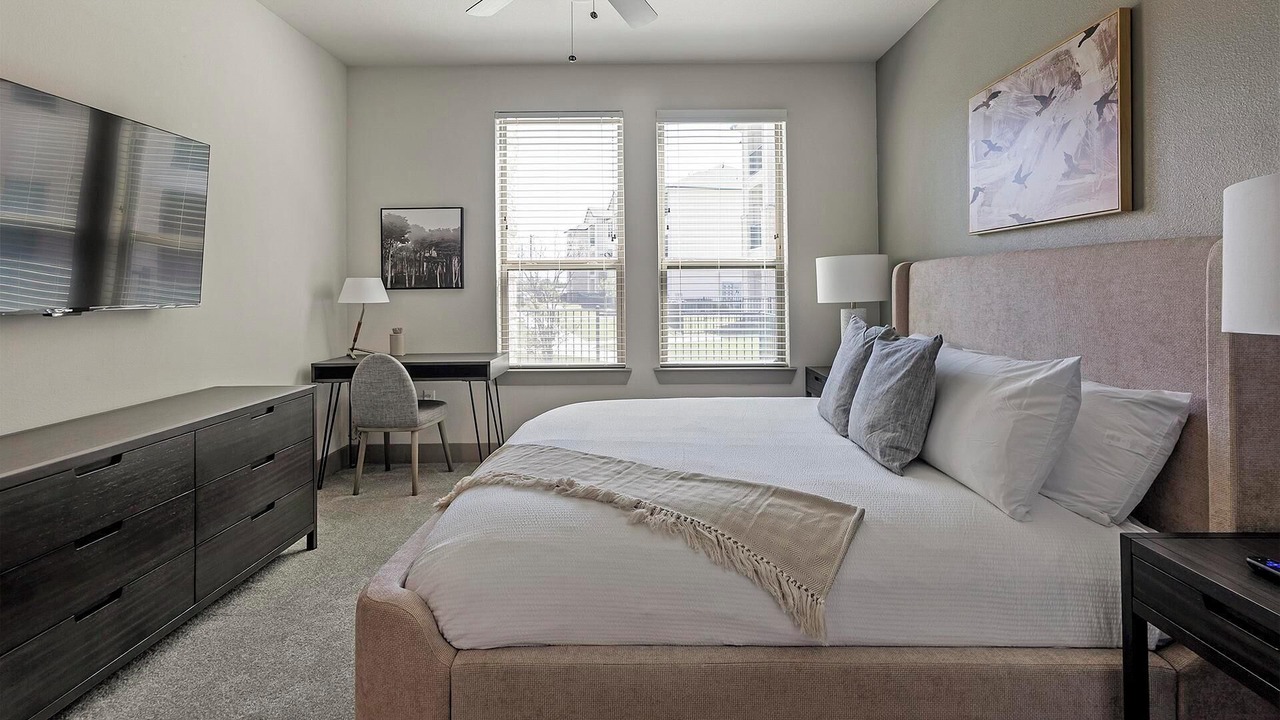 Photo of Bedroom in Manor