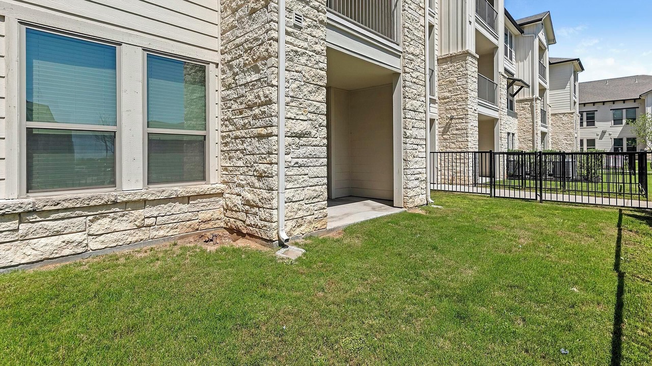 Photo of Outdoor in Manor