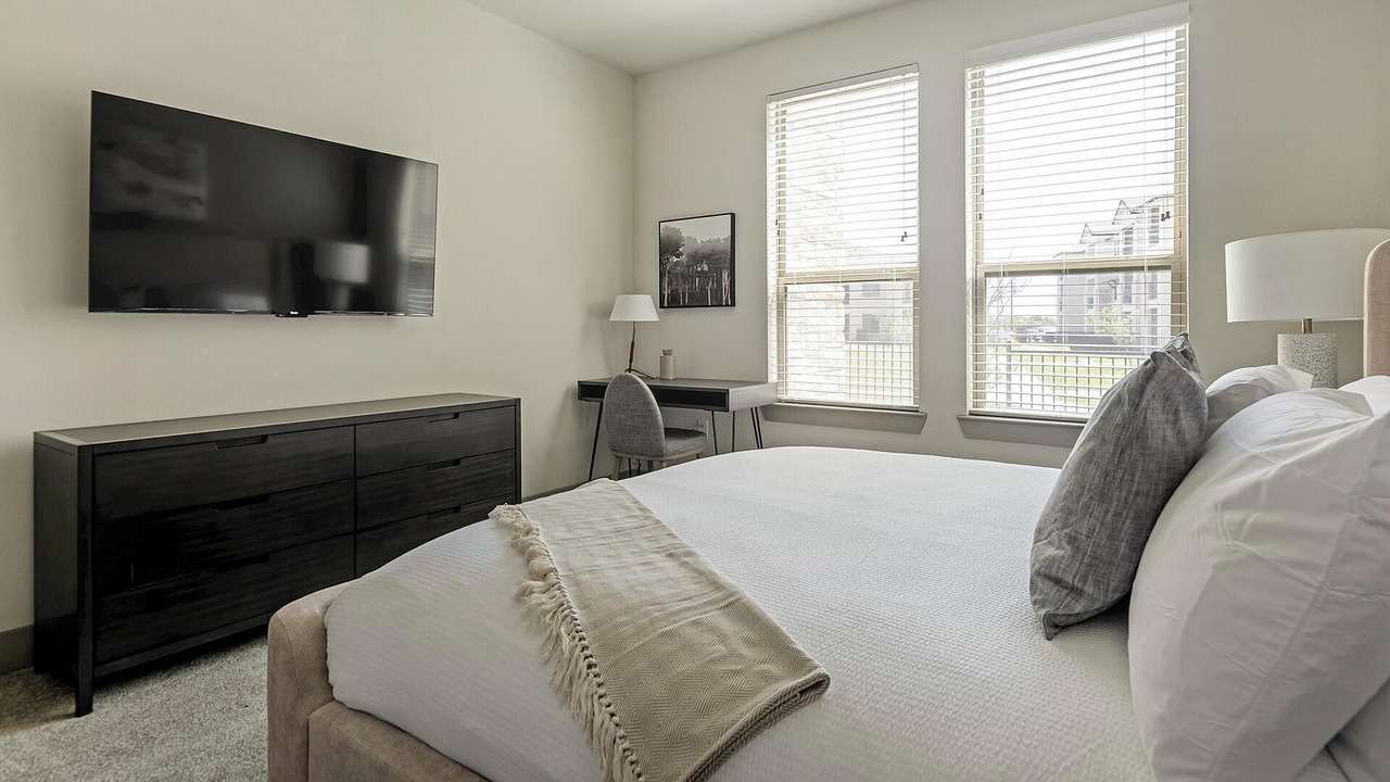 Photo of Bedroom in Manor