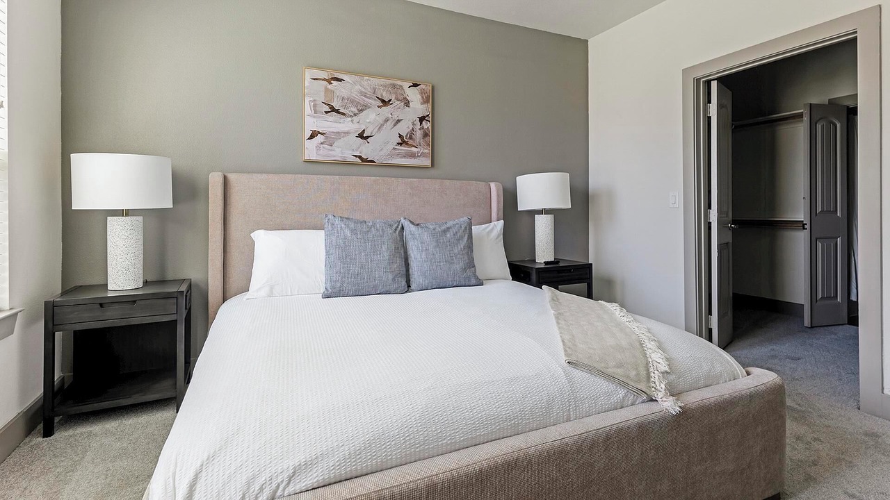 Photo of Bedroom in Manor