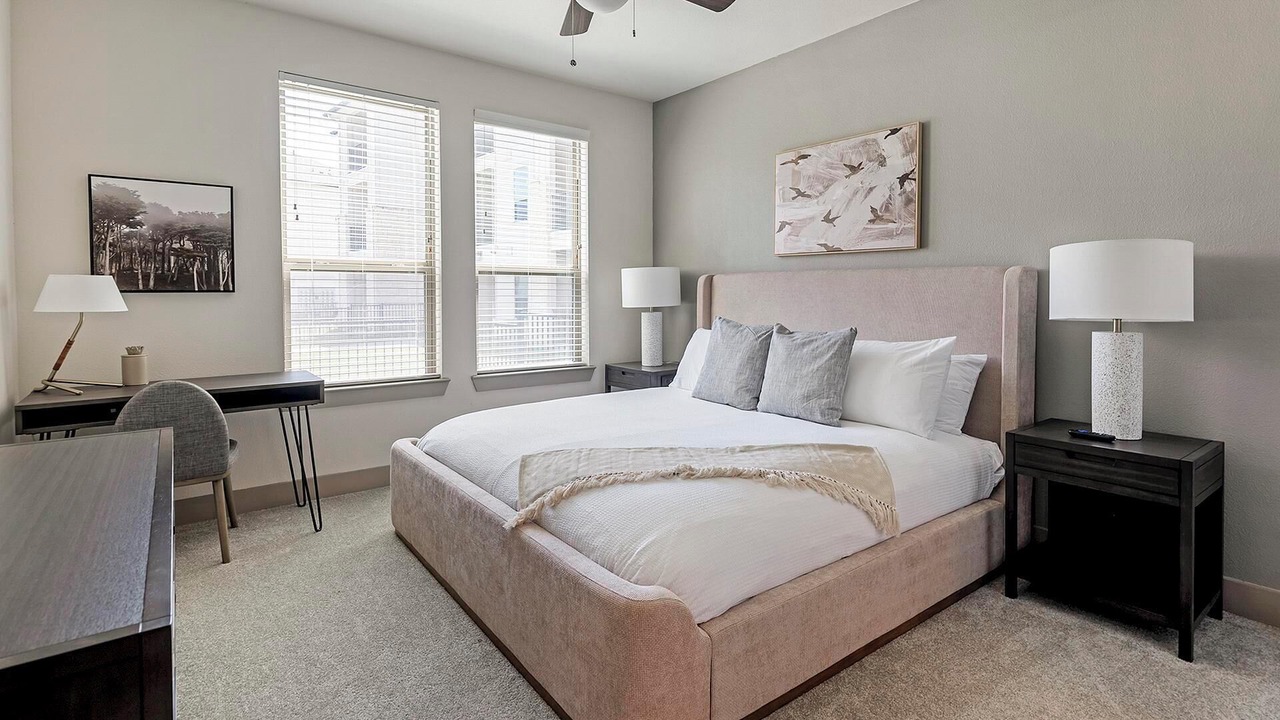 Photo of Bedroom in Manor
