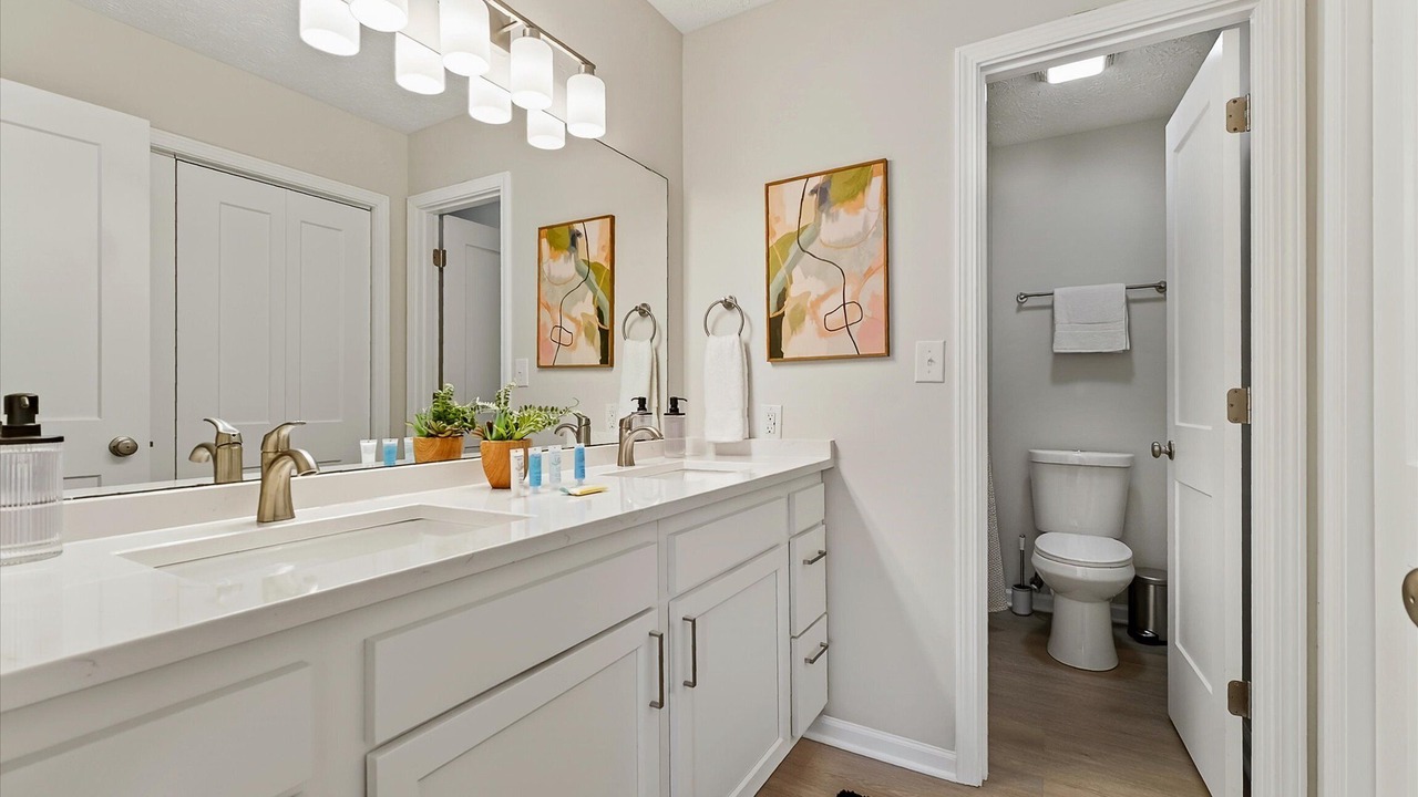 Photo of Bathroom in Maxwell