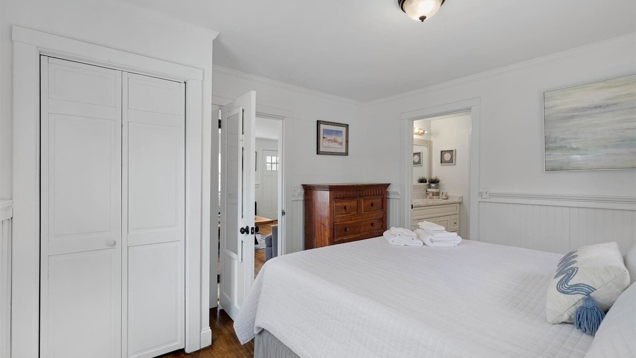 Photo of Bedroom in Centerville