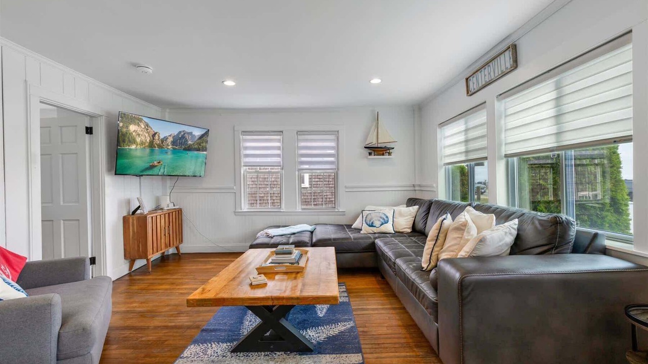 Photo of Livingroom in Centerville