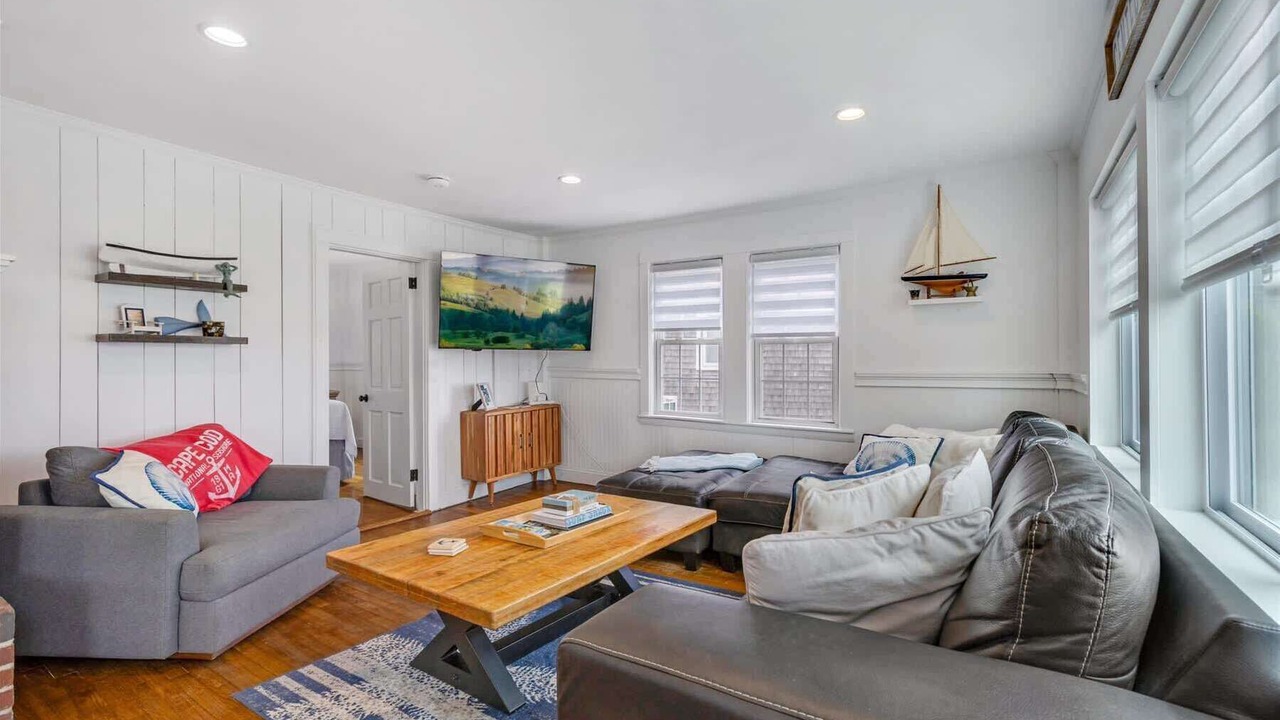 Photo of Livingroom in Centerville