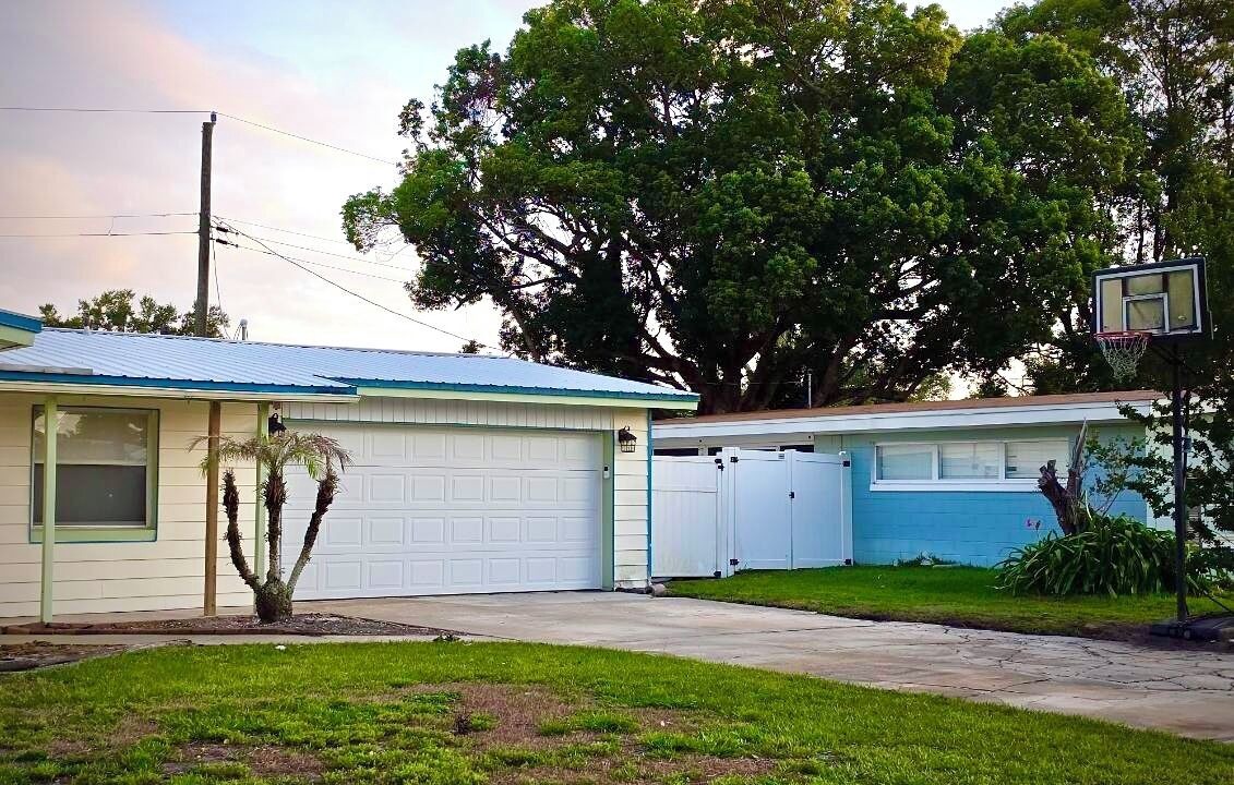 Photo of Outdoor in Goldenrod