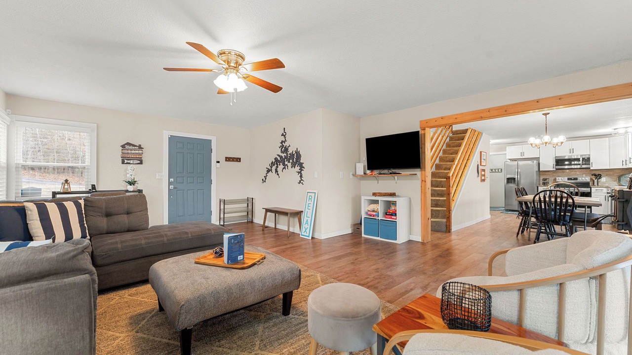 Photo of Livingroom in Arrow Point