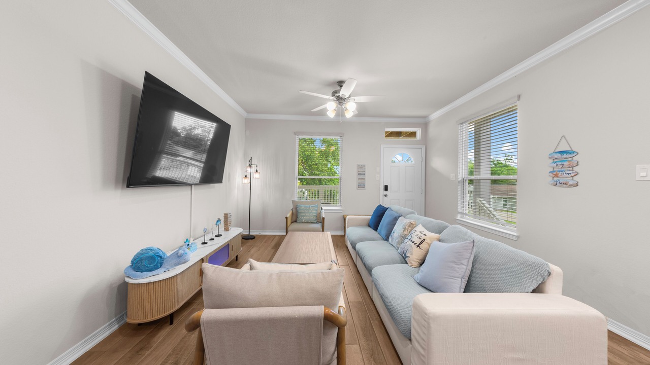 Photo of Livingroom in La Porte