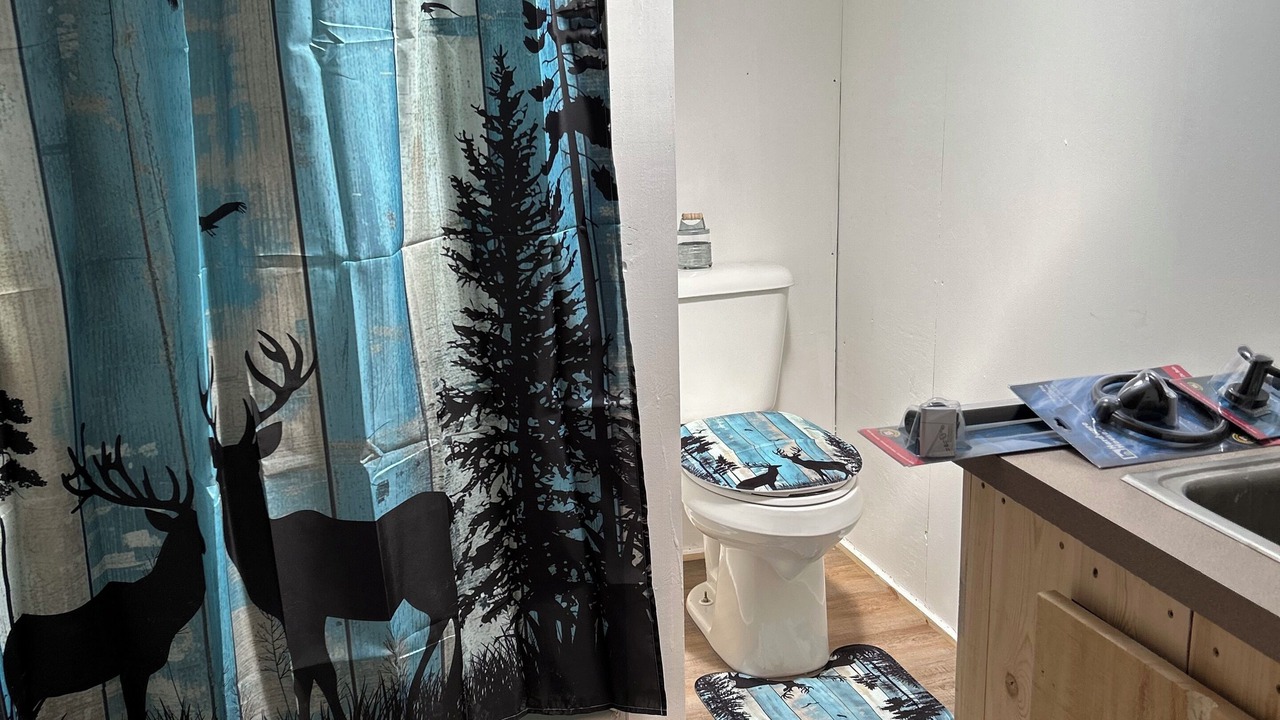 Photo of Bathroom in Glendo