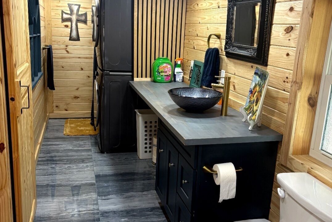 Photo of Bathroom in Glenwood