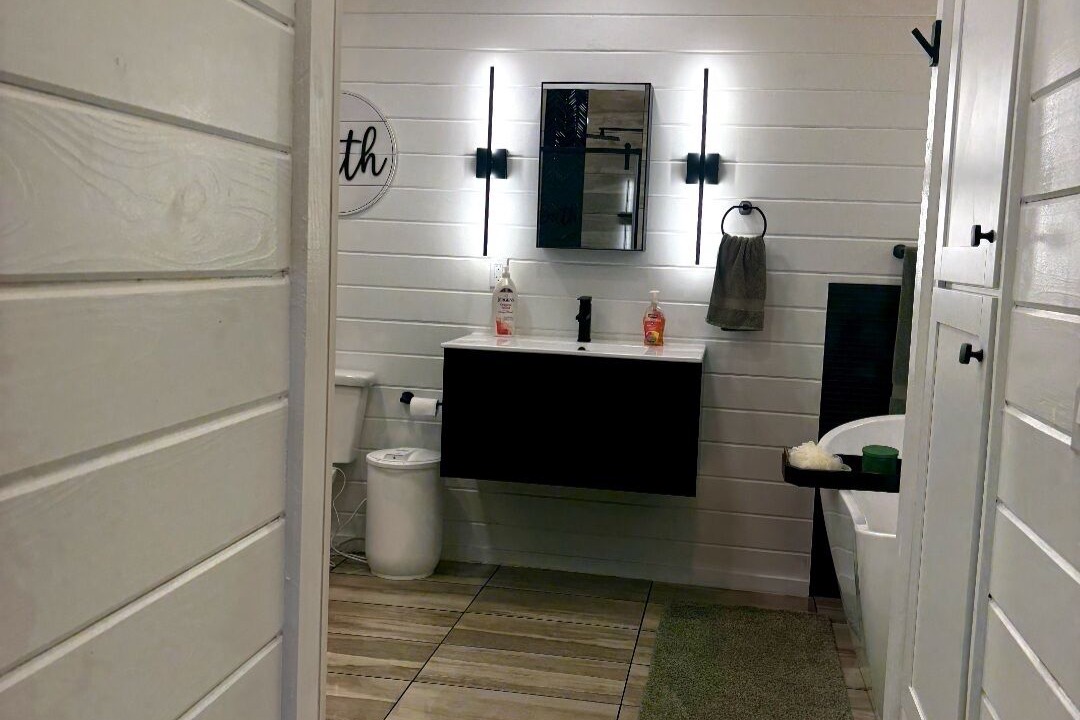 Photo of Bathroom in Glenwood