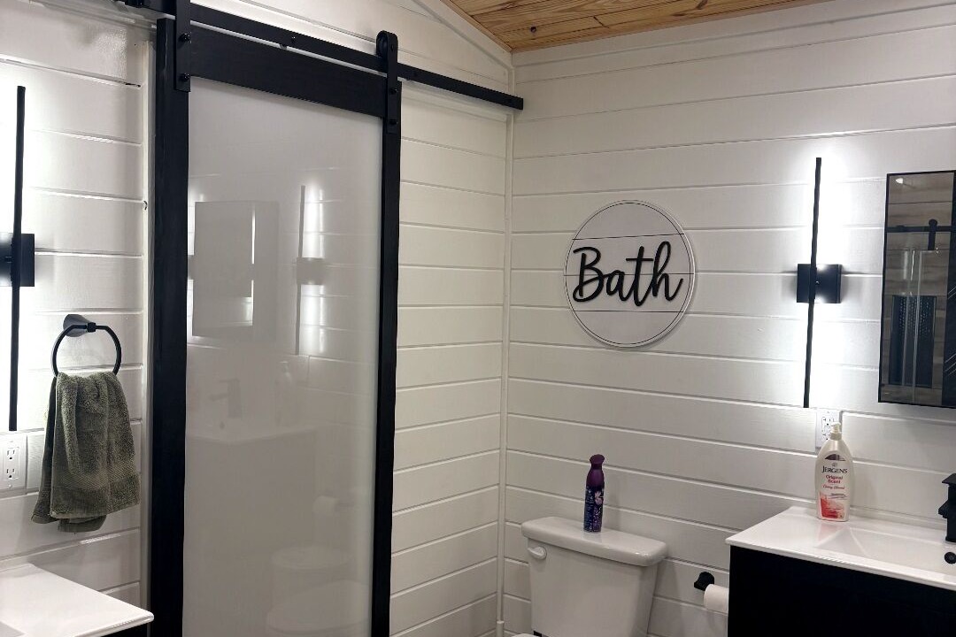 Photo of Bathroom in Glenwood