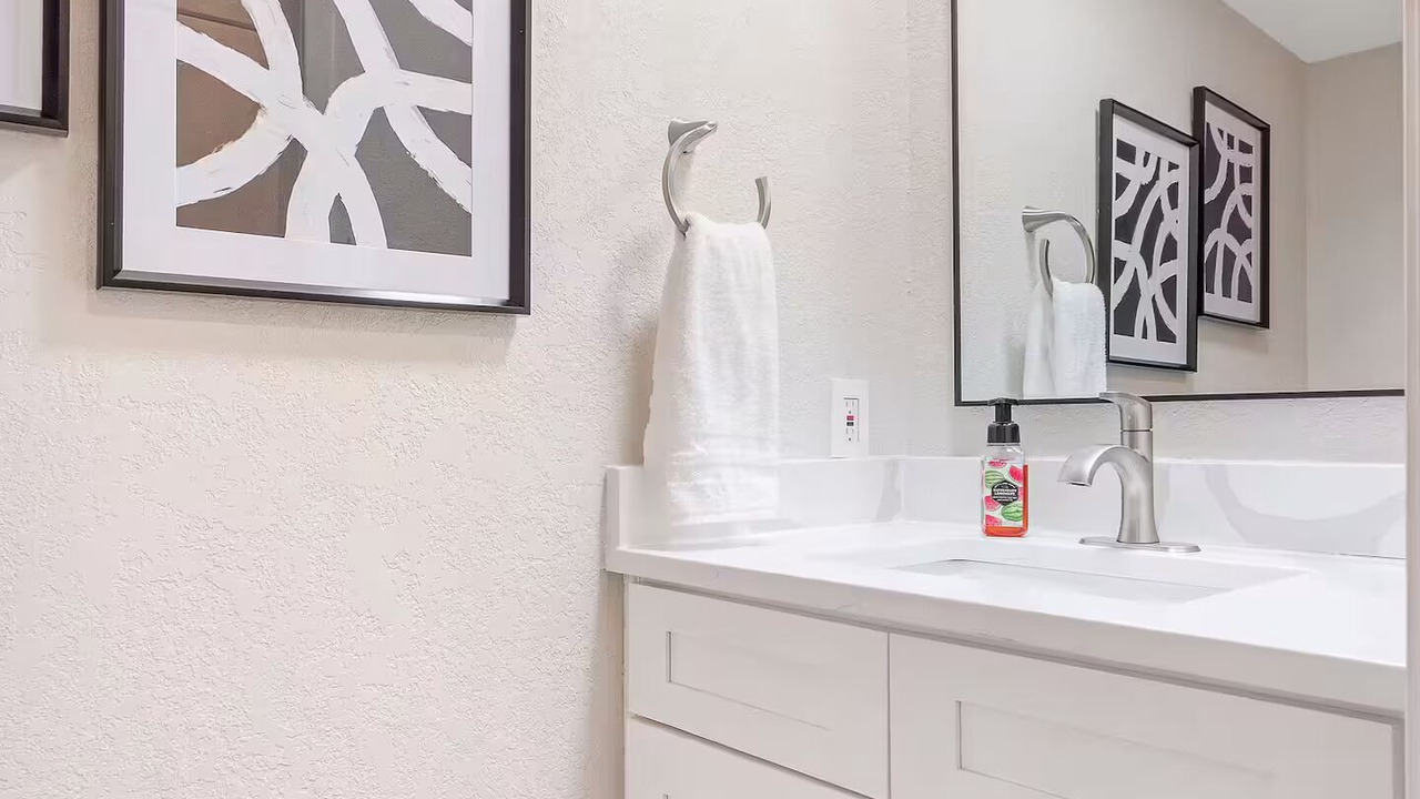 Photo of Bathroom in Universal City