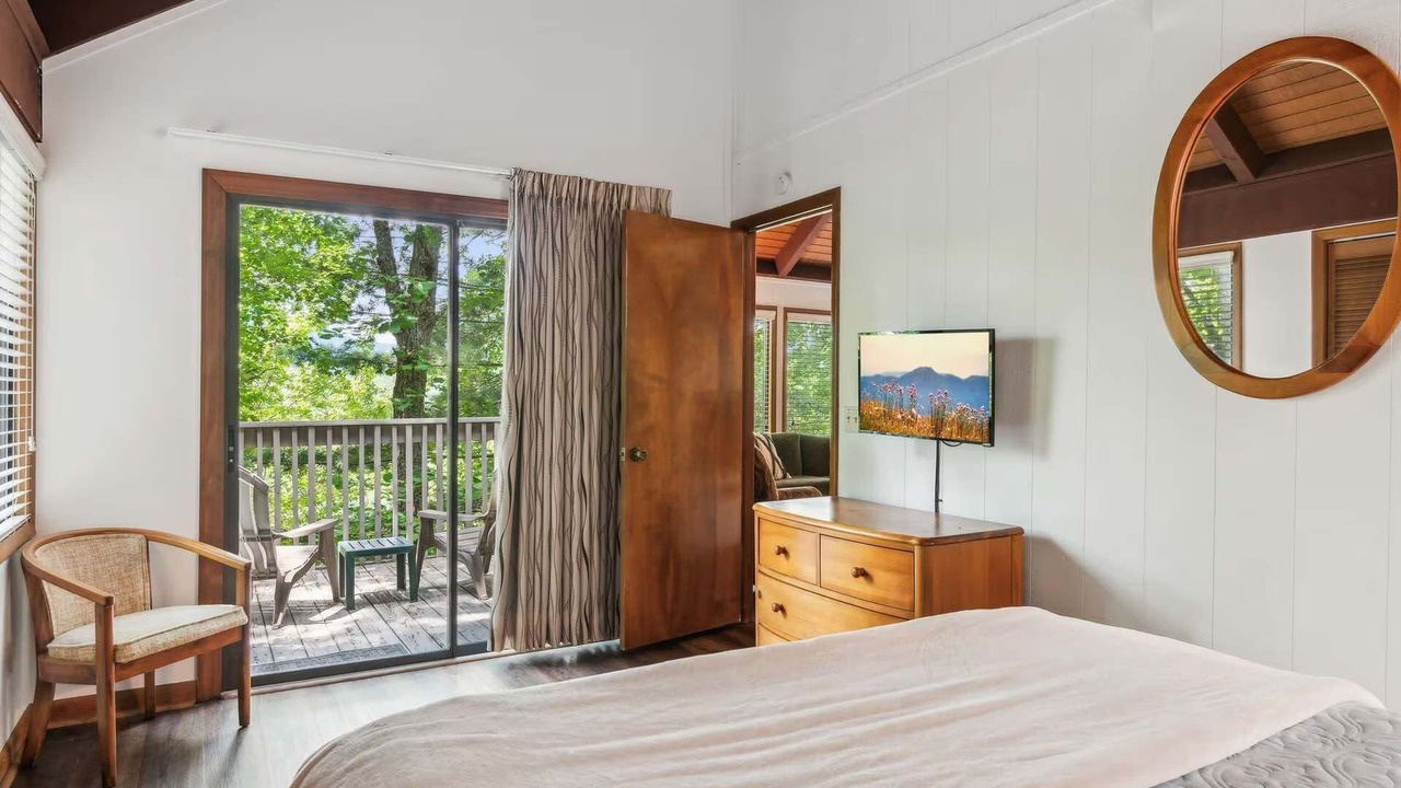Photo of Bedroom in Big Canoe