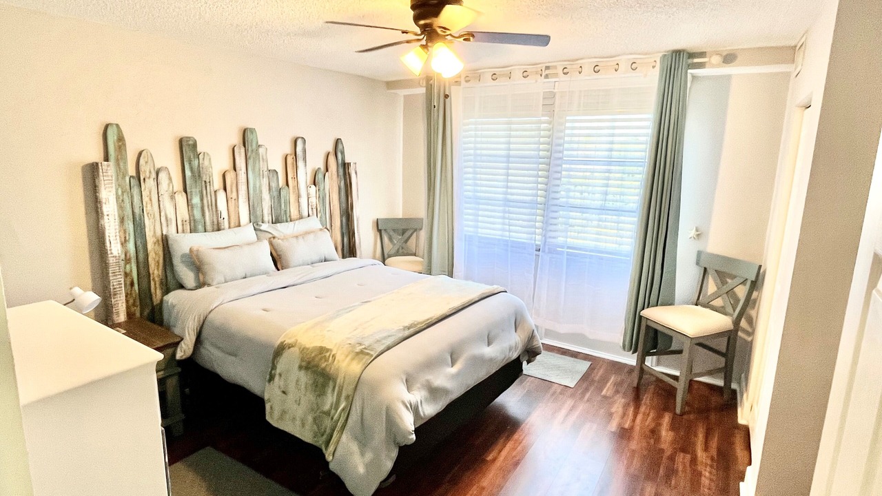 Photo of Bedroom in Pinellas Point