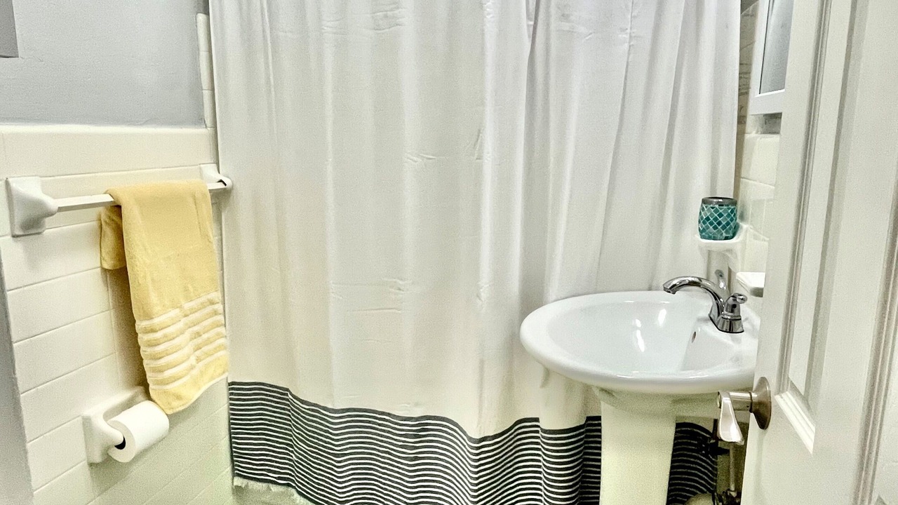 Photo of Bathroom in Pinellas Point