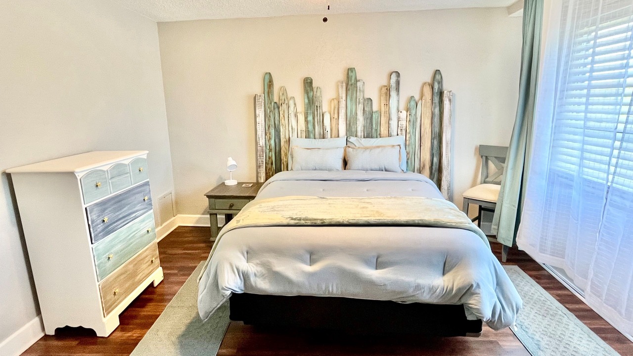 Photo of Bedroom in Pinellas Point
