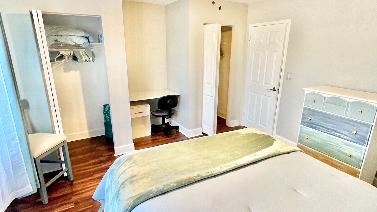 Photo of Bedroom in Pinellas Point