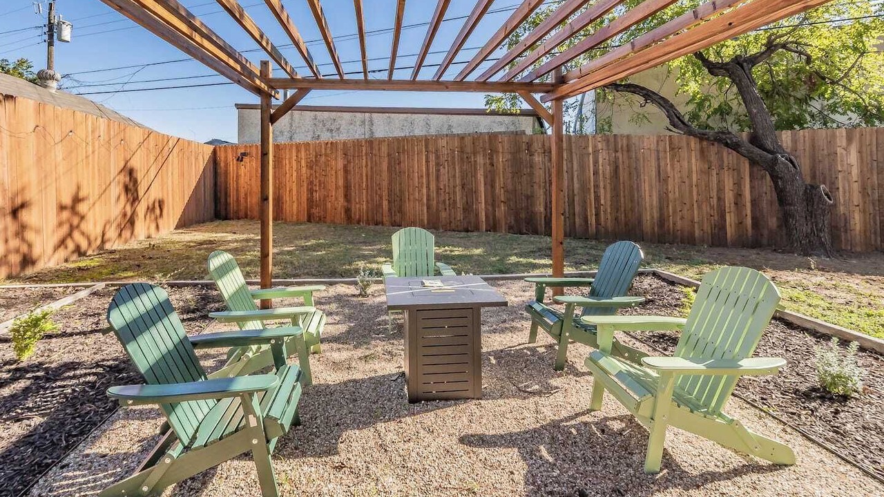 Photo of Patio Balcony in Euless