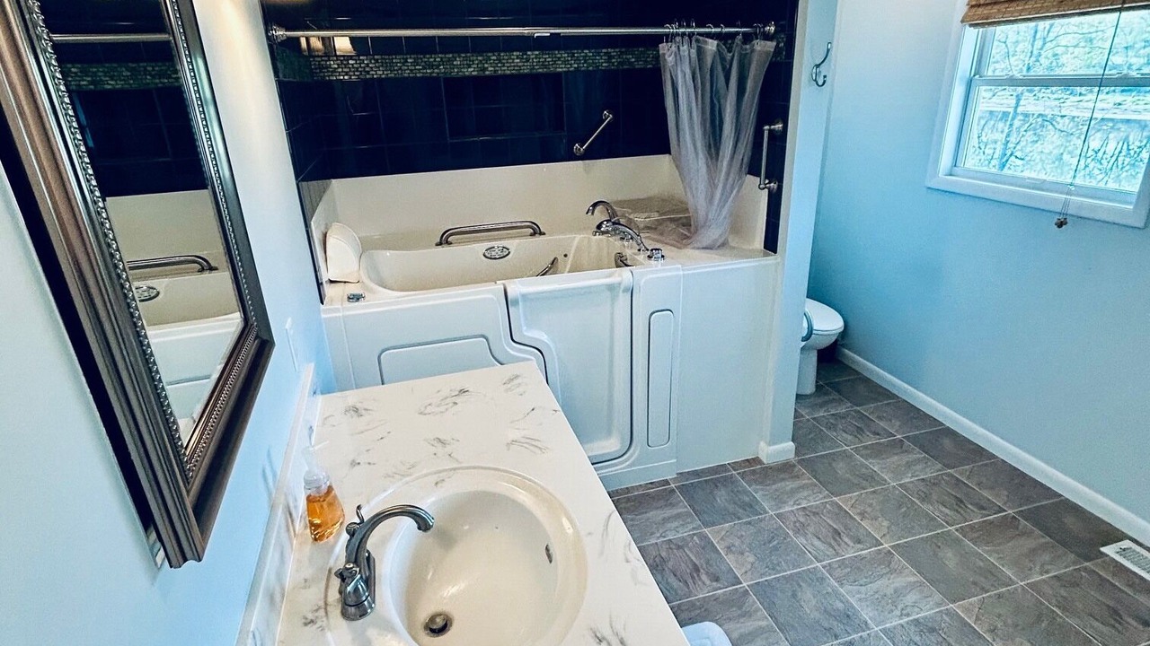 Photo of Bathroom in Cotter