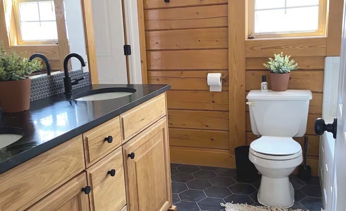 Photo of Bathroom in Eden
