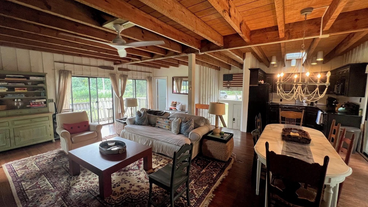 Photo of Livingroom in Shelter Island
