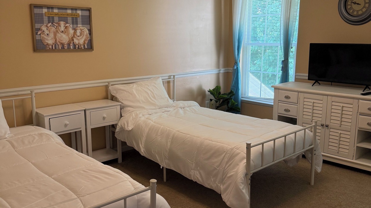 Photo of Bedroom in Westlake