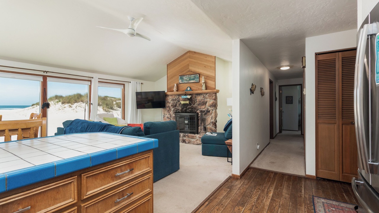 Photo of Livingroom in Bayshore
