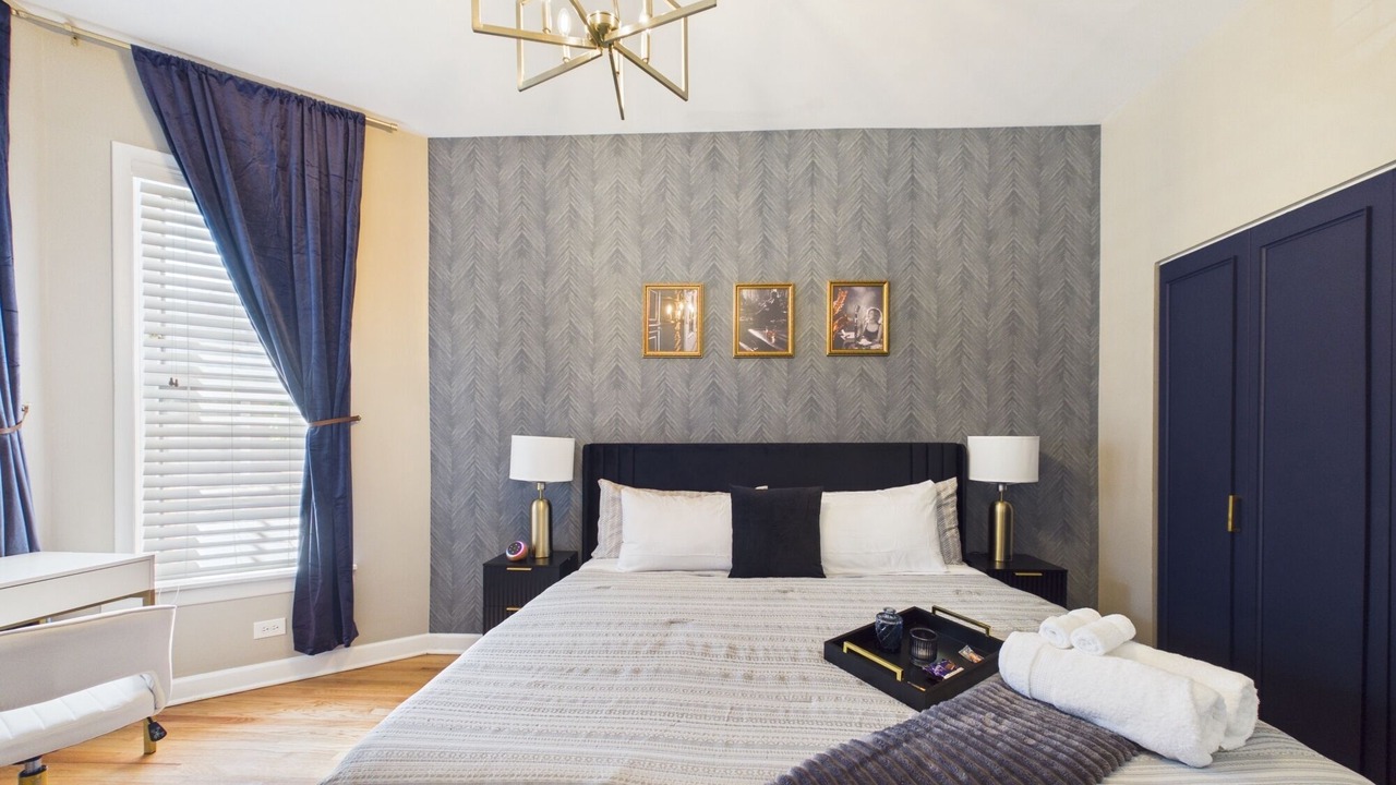 Photo of Bedroom in Wrigleyville