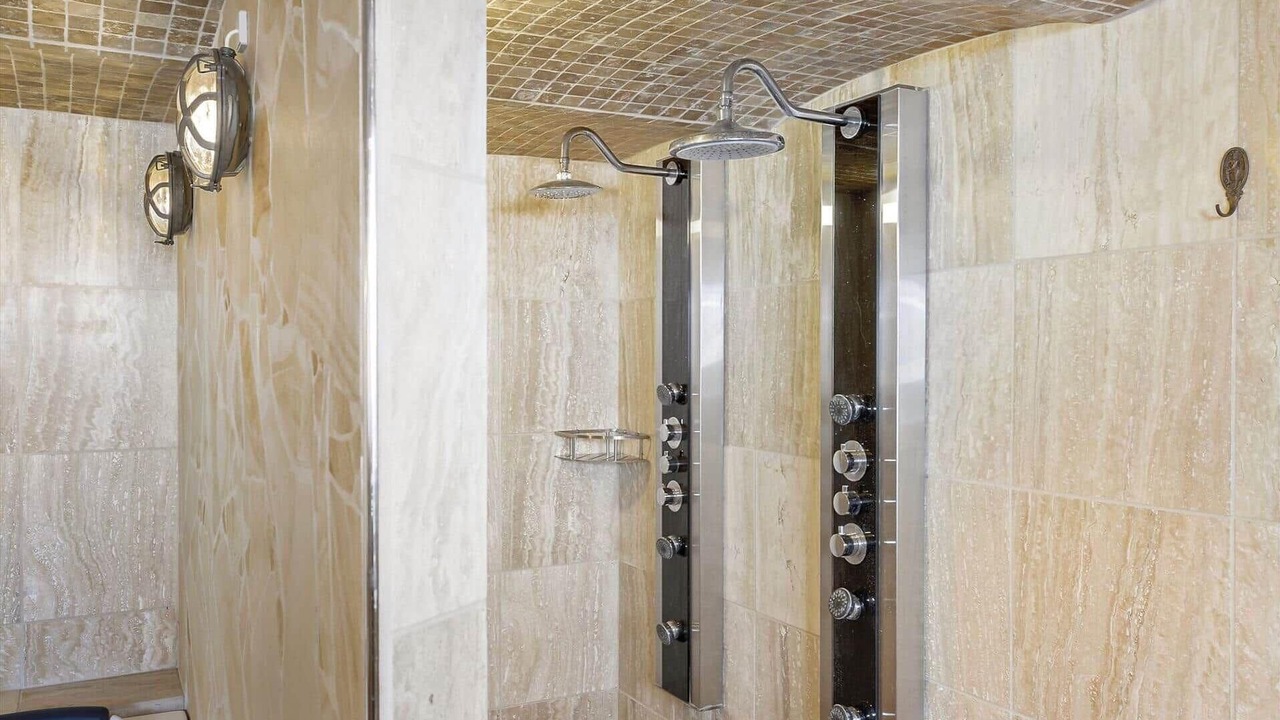 Photo of Bathroom in Aeroskobing