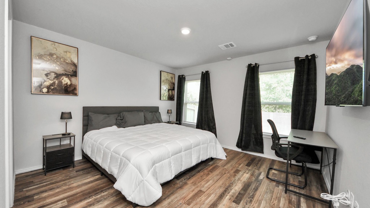 Photo of Bedroom in Northside